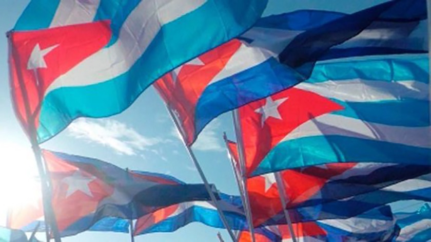 0 12 banderass cubanas